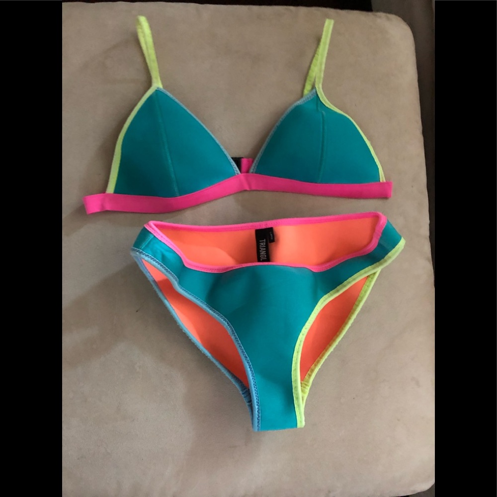 TRIANGL bikini top and bottom size large